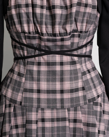 カットアウトレイヤードプリーツミニワンピ