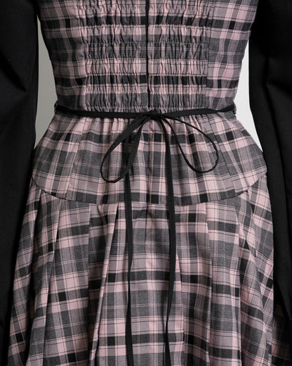 カットアウトレイヤードプリーツミニワンピ