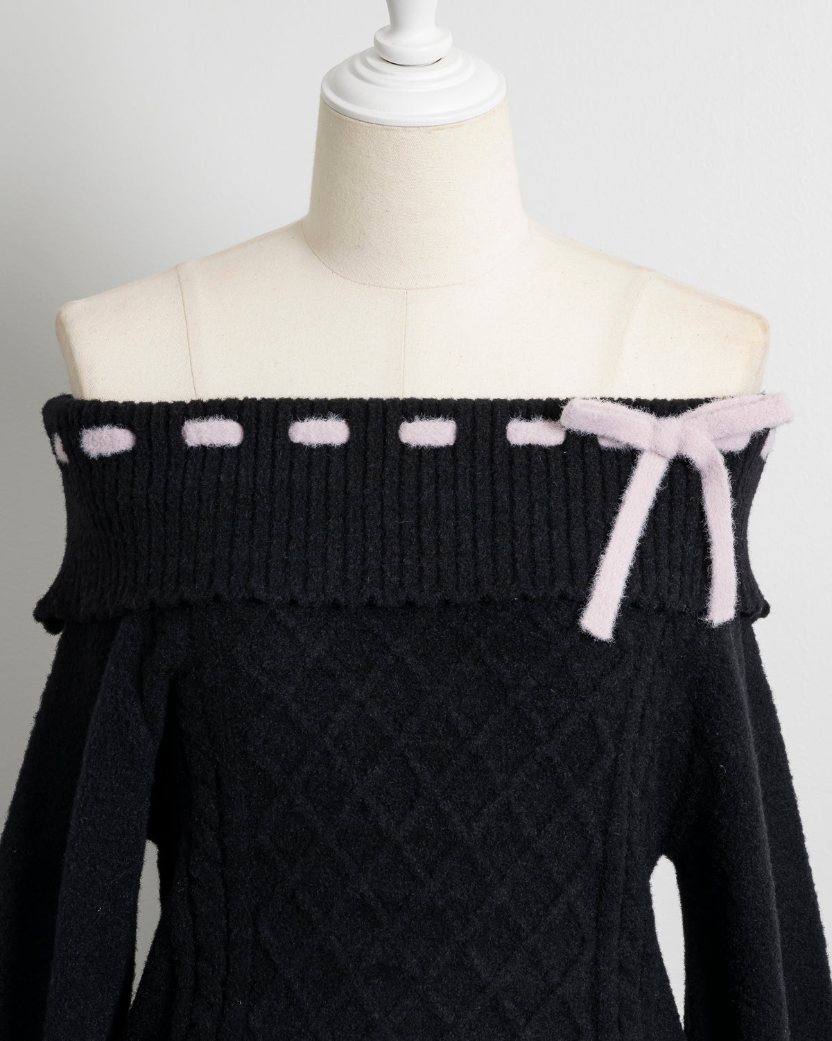 オフショルリボンケーブルニットワンピ