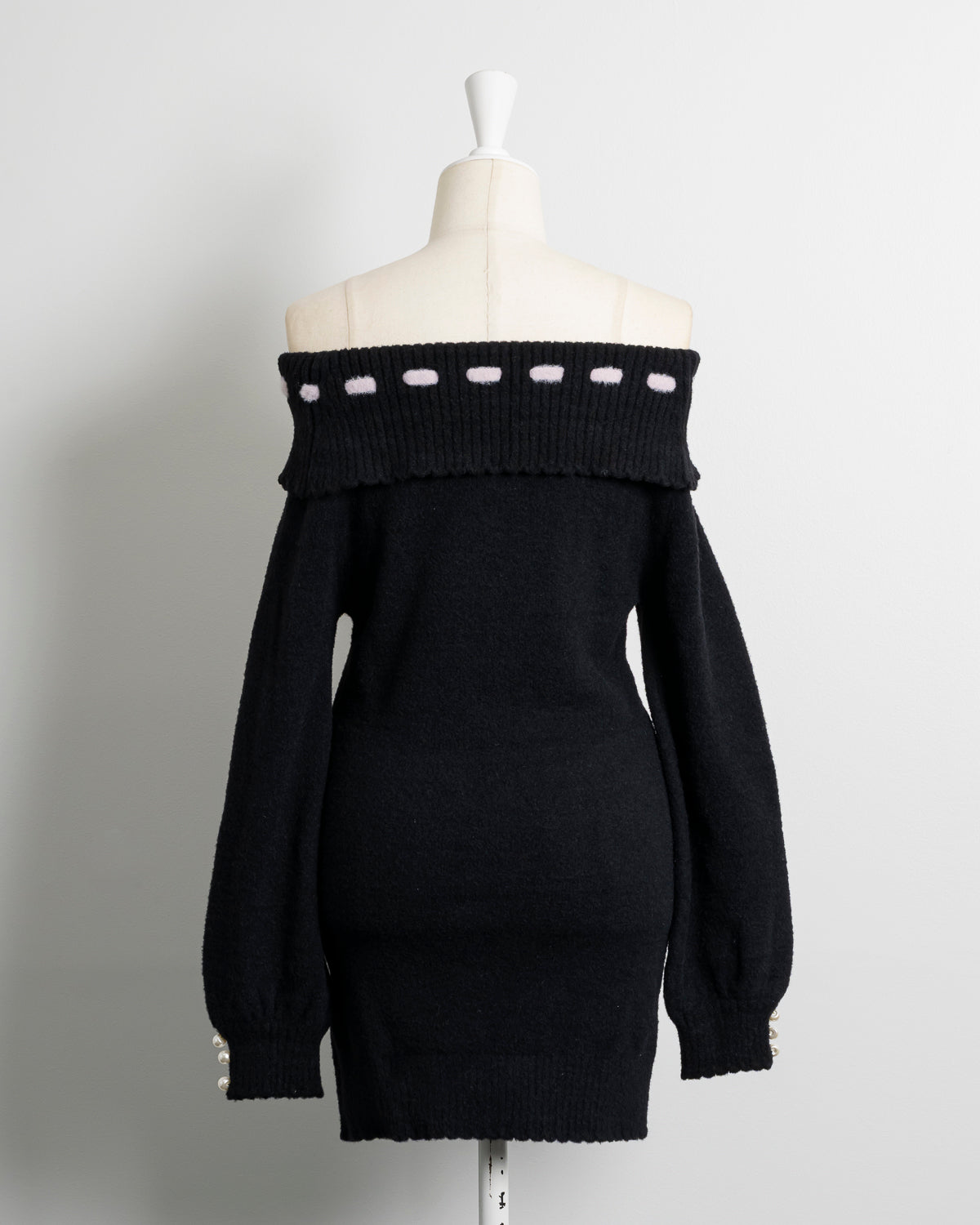 オフショルリボンケーブルニットワンピ