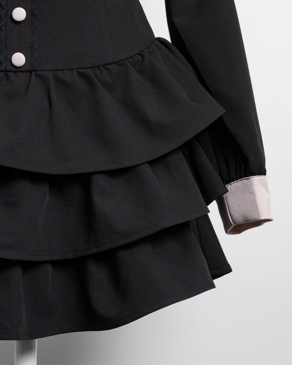 フロントリボンチョーカーティアードミニワンピ