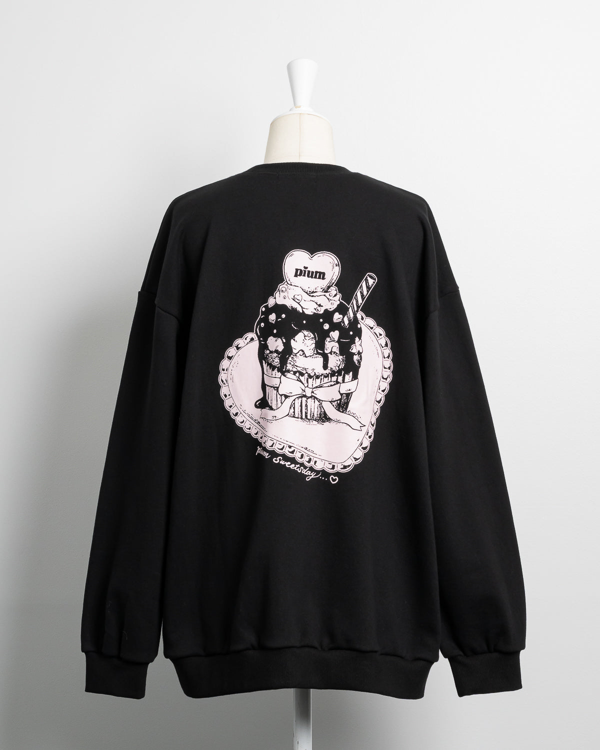 pium melty cupcake オーバーサイズスウェット