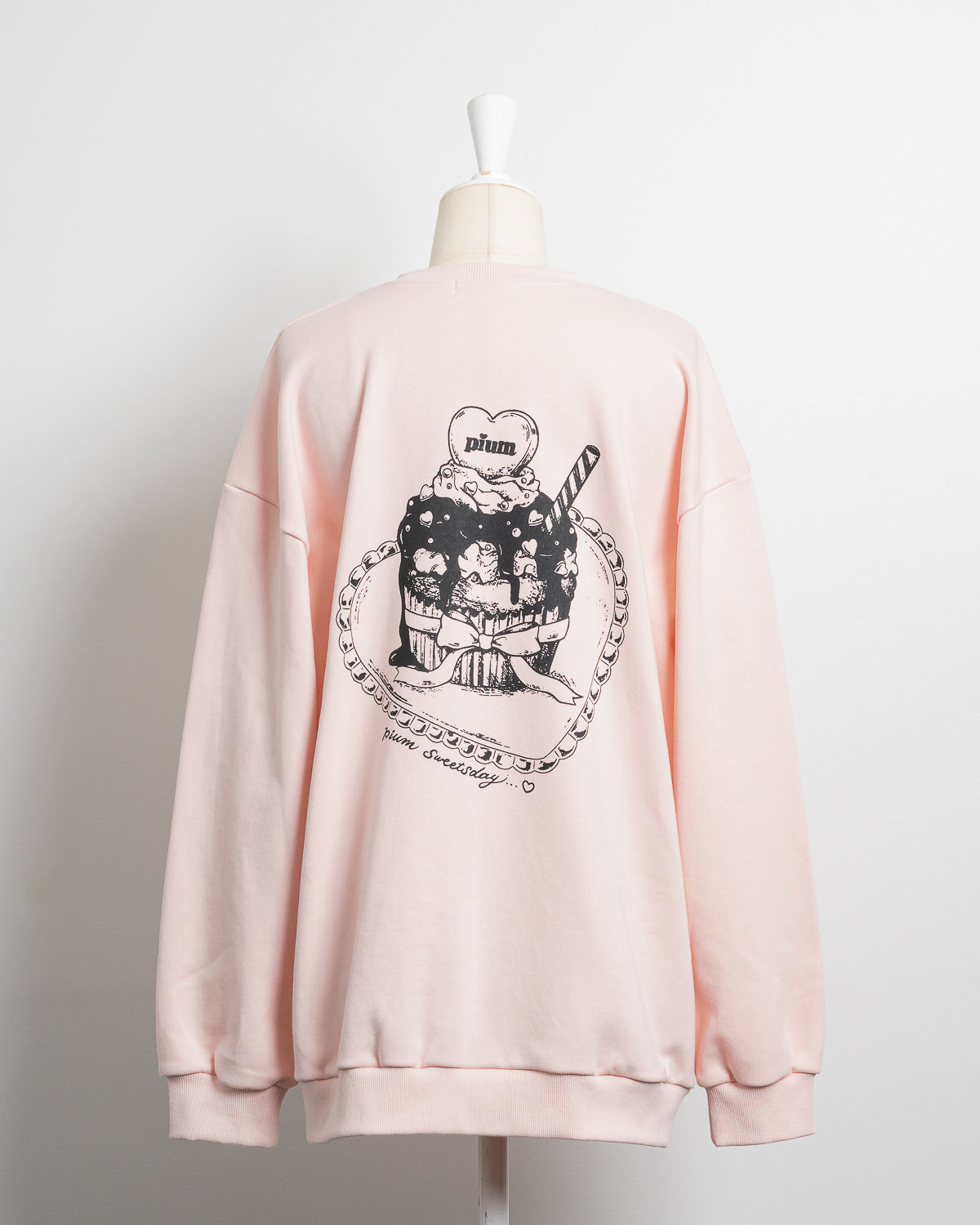 pium melty cupcake オーバーサイズスウェット