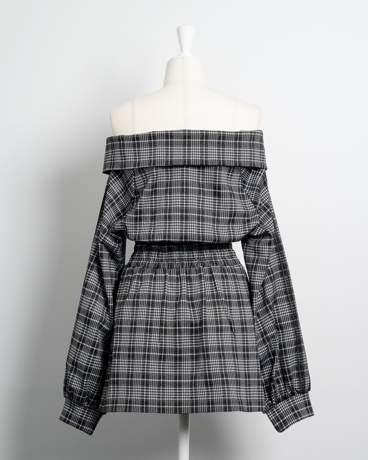 レースラインチェックカットワンピース – pium