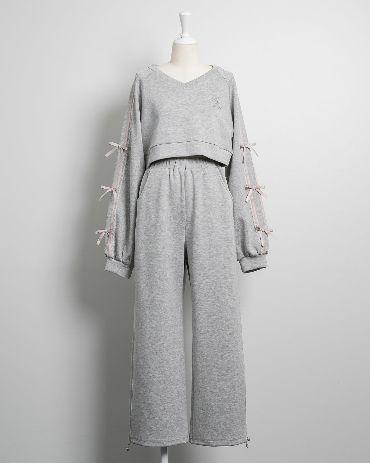 カラー：グレー