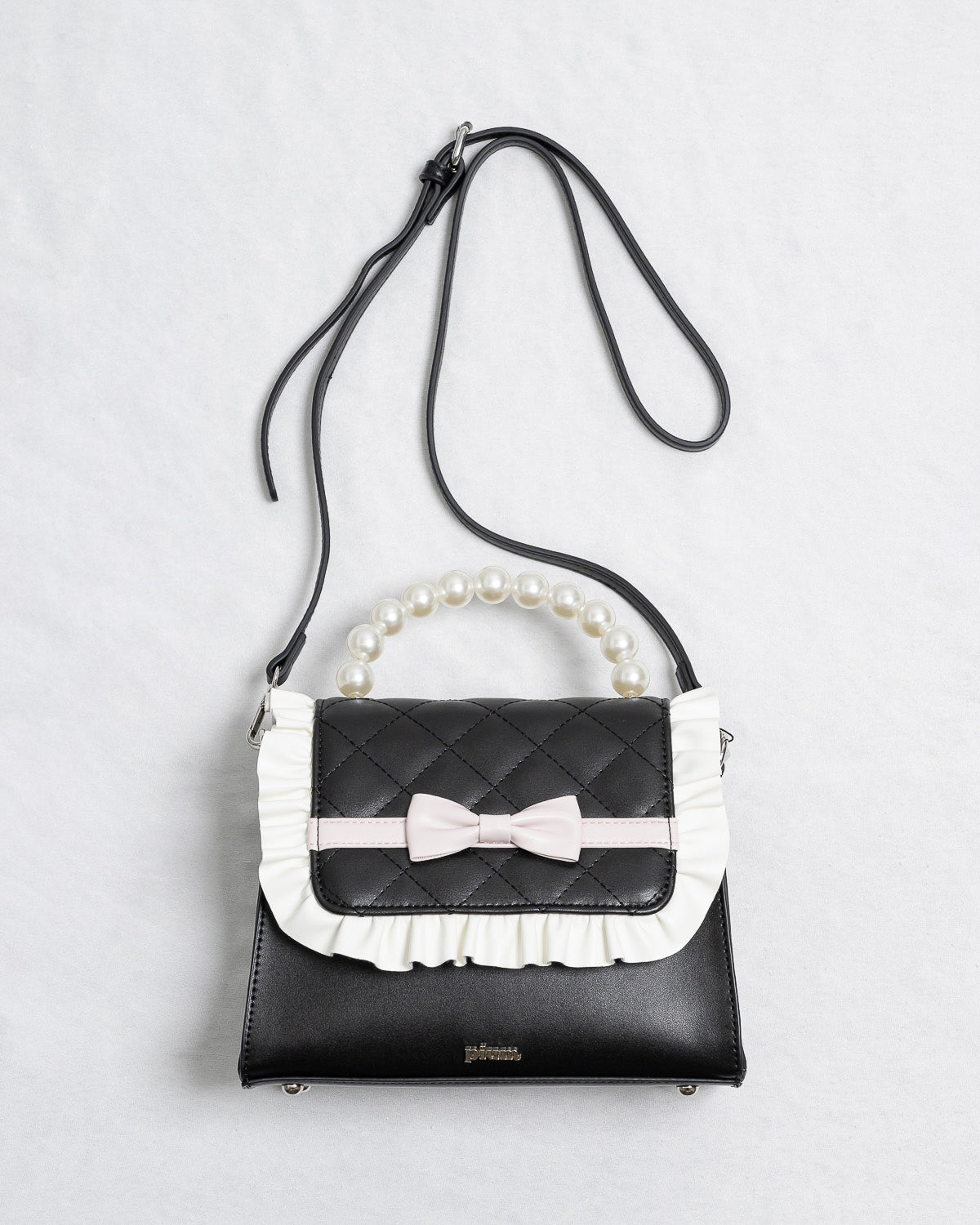 カラー：ブラック×ピンク