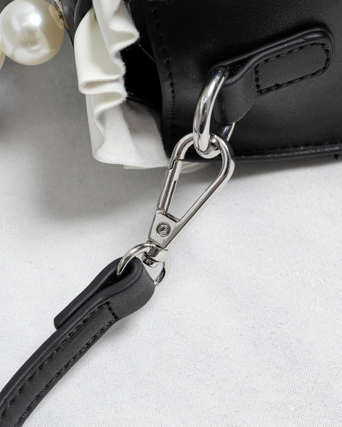 フロントリボンキルティングフラップバッグ