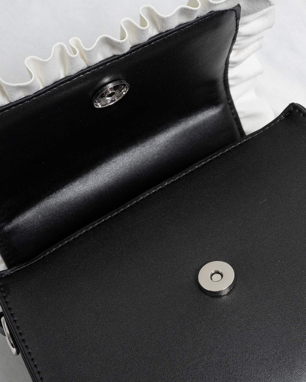 フロントリボンキルティングフラップバッグ