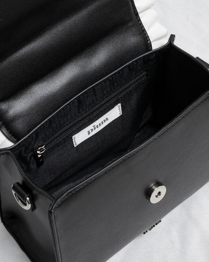 フロントリボンキルティングフラップバッグ