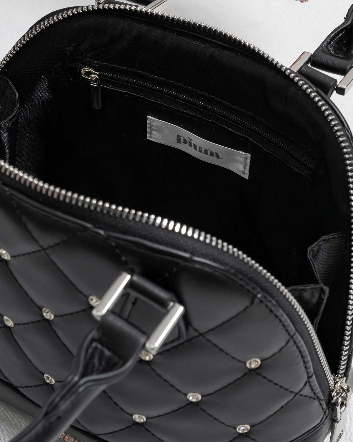 ハートポーチ付きビジューラウンドバッグ