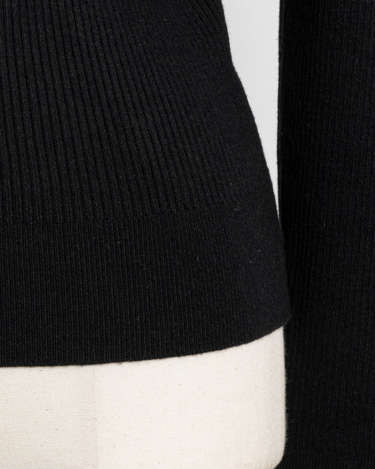 プチタートルフリルリブニットトップス