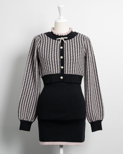 カラー：ブラック×ピンク