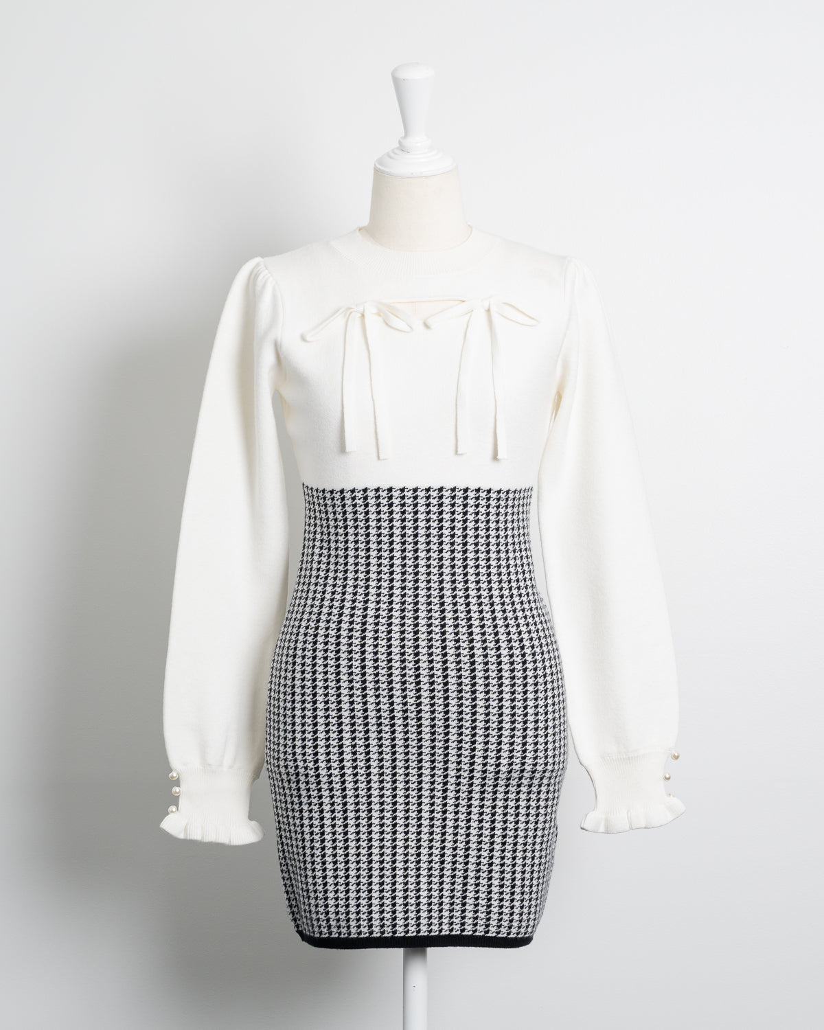 カラー：ホワイト×ブラック