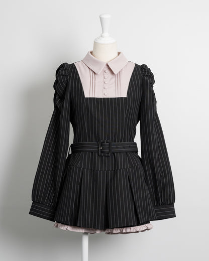 ネクタイ付きプリーツセットアップ