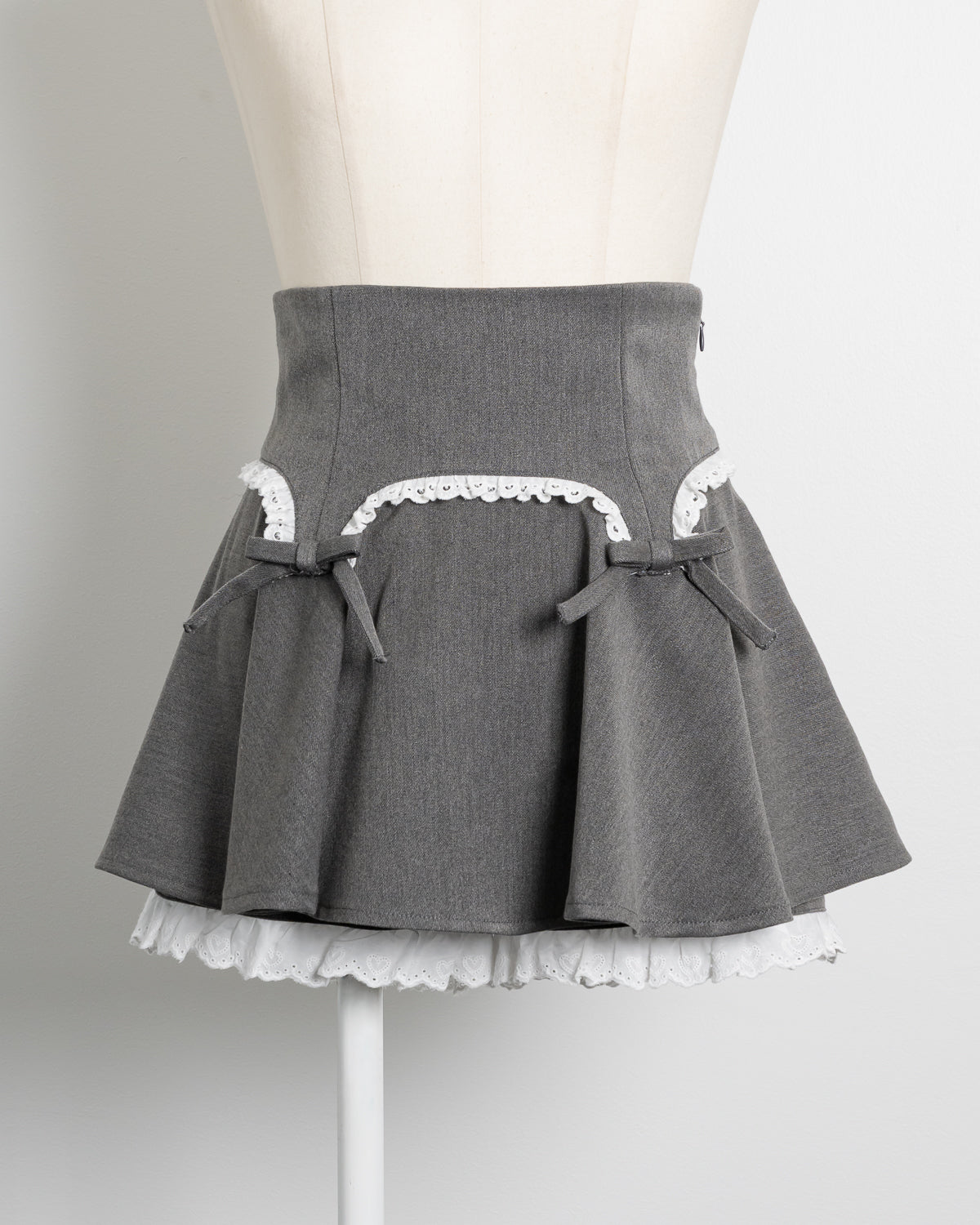 カラー：チャコール