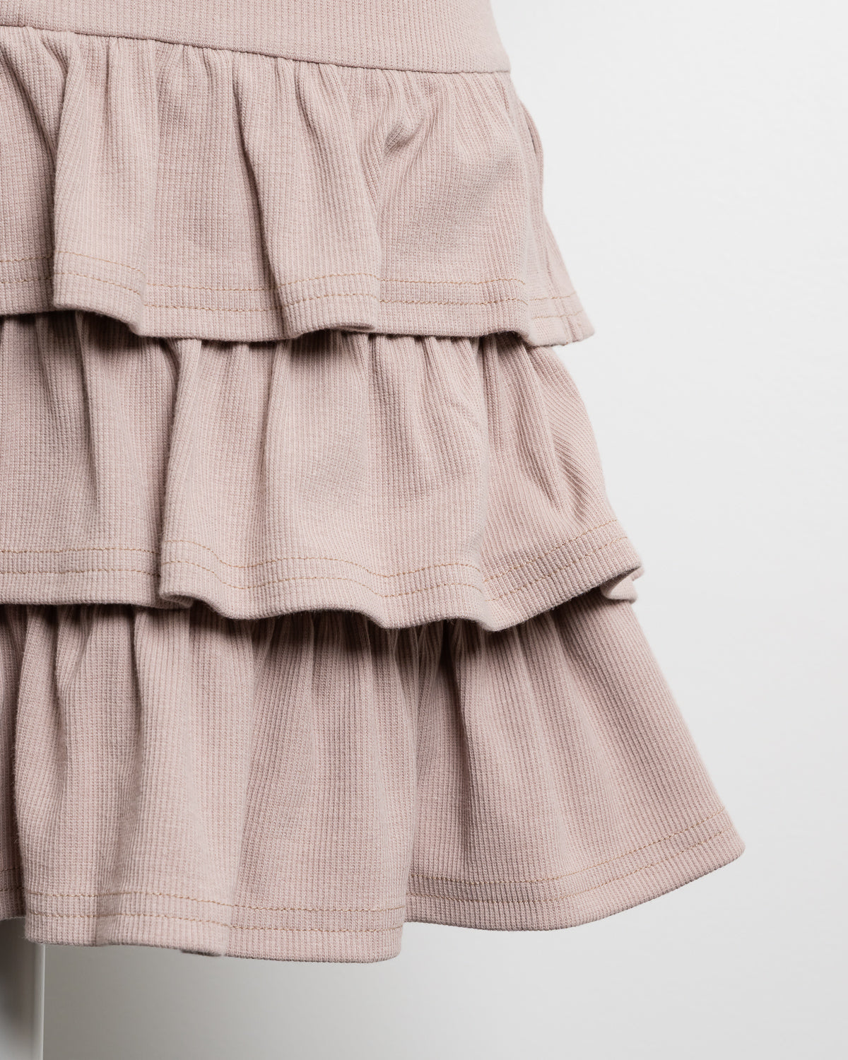 チュールレイヤードティアードリブワンピース