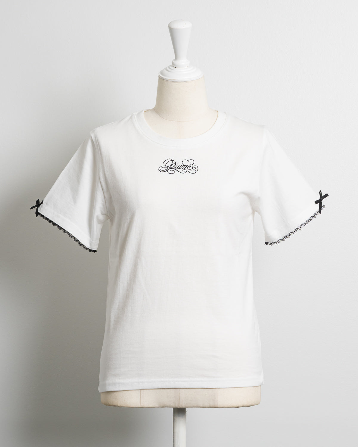 ロゴ刺繍レースリボンTシャツ