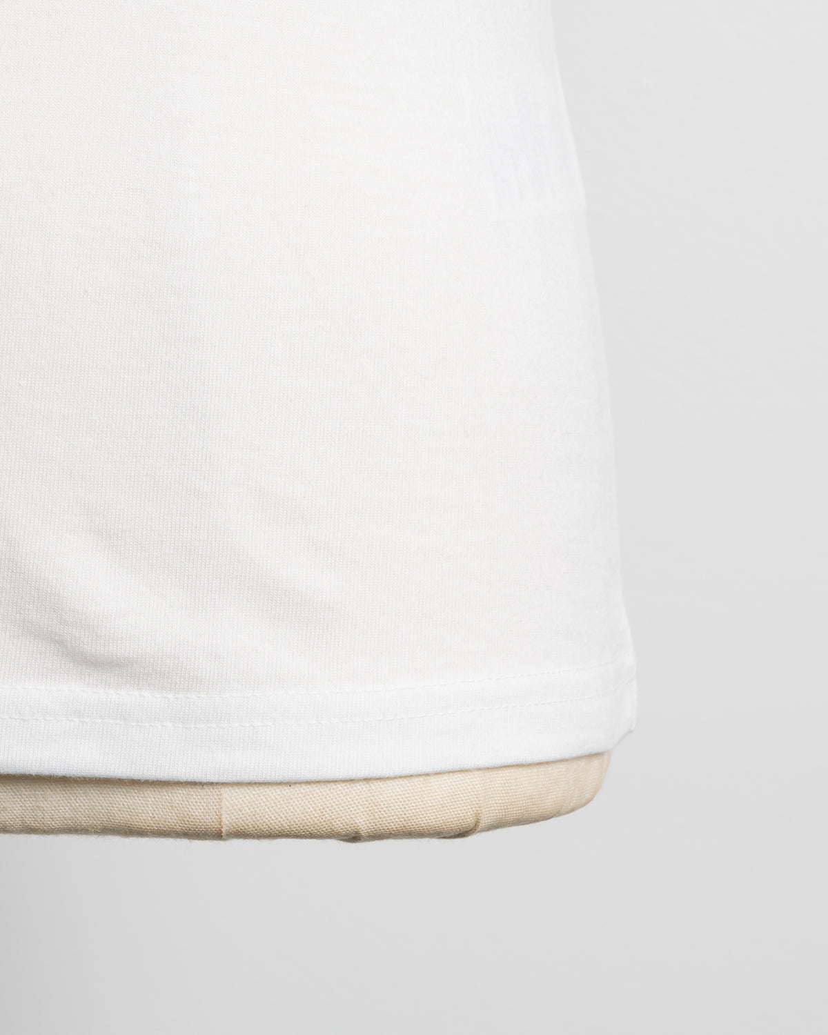 ロゴ刺繍レースリボンTシャツ