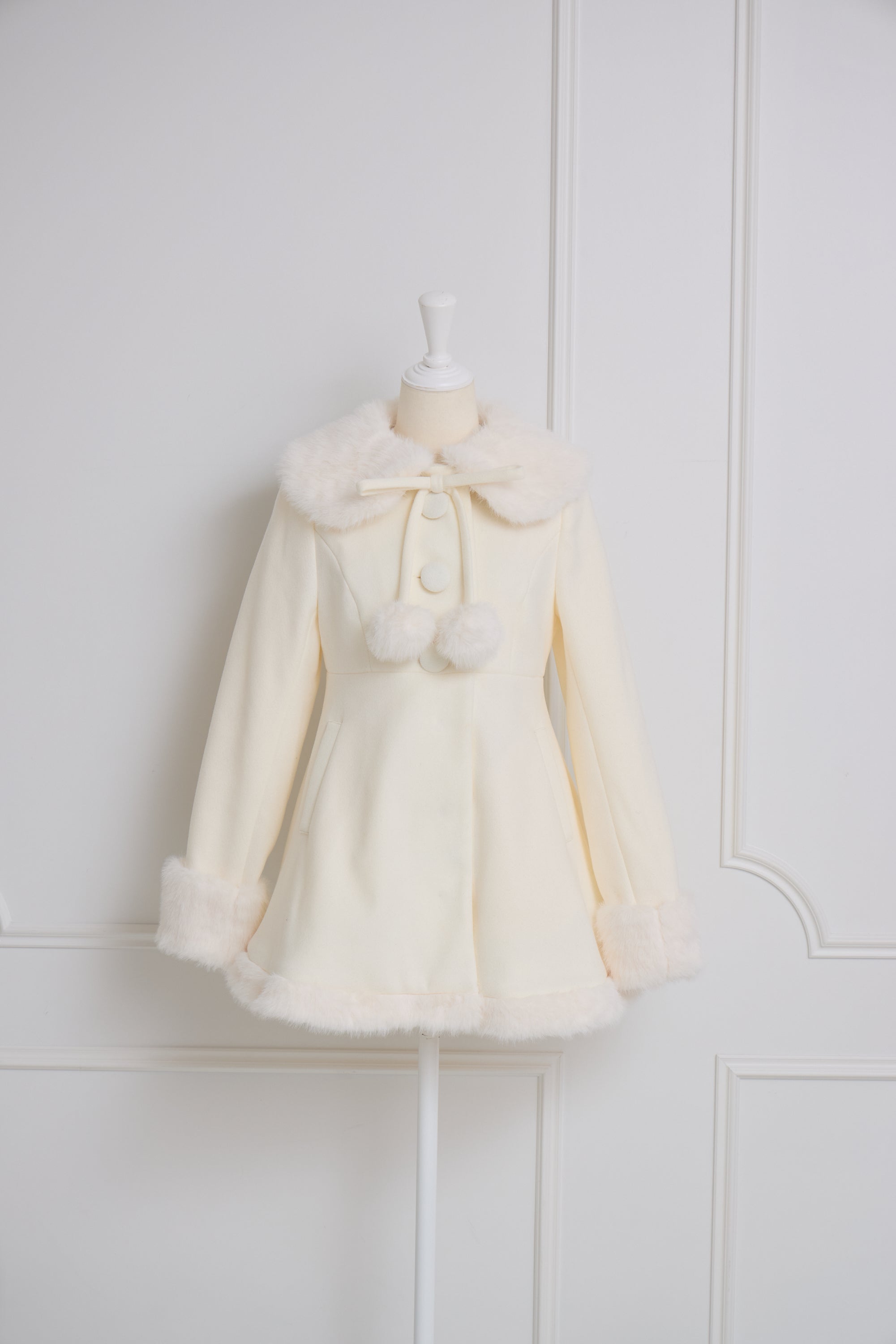 ファー付きフレアドーリーコート – pium