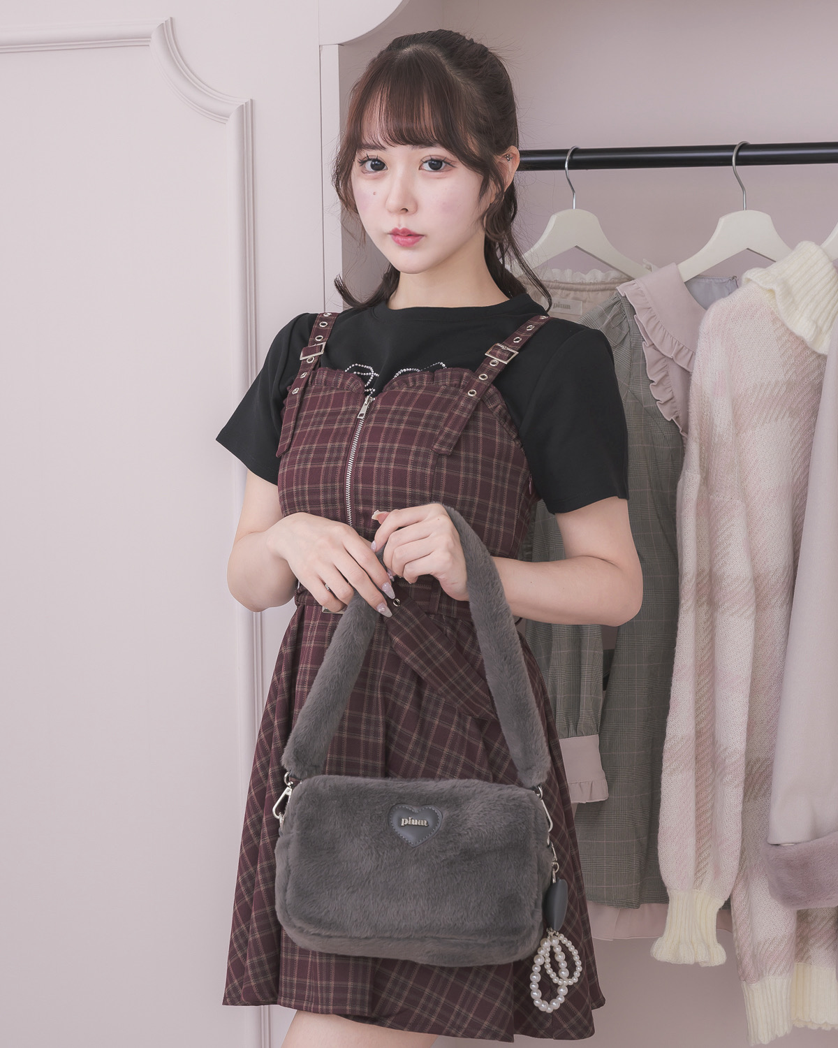 カラー : チャコール