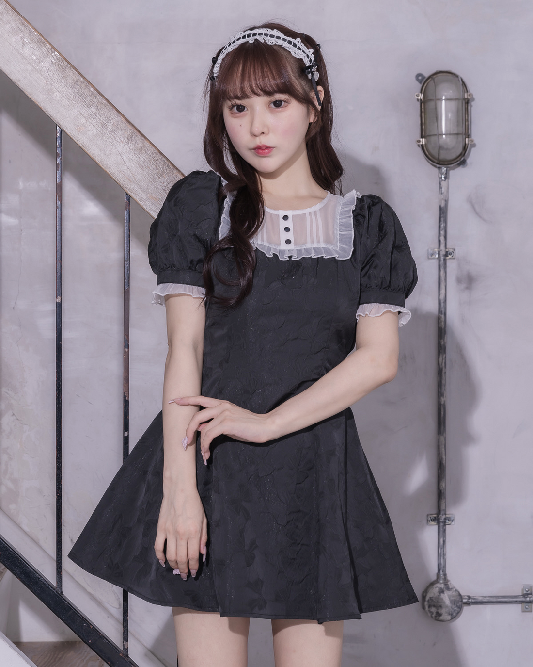 モデル身長：157cm/着用カラー:ブラックジャガード