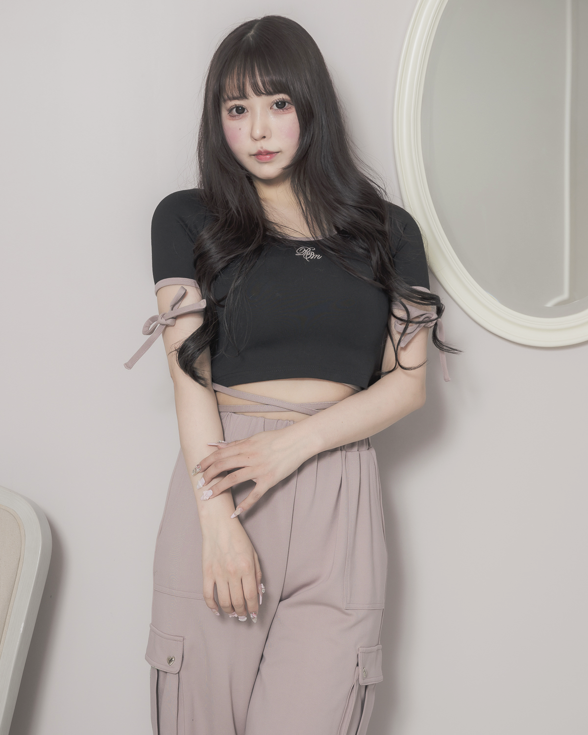 モデル身長:157cm/着用カラー:ブラック×ピンク