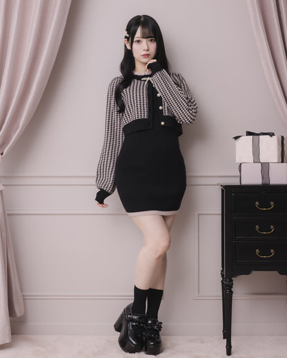 モデル身長：155cm/着用カラー:ブラック×ピンク