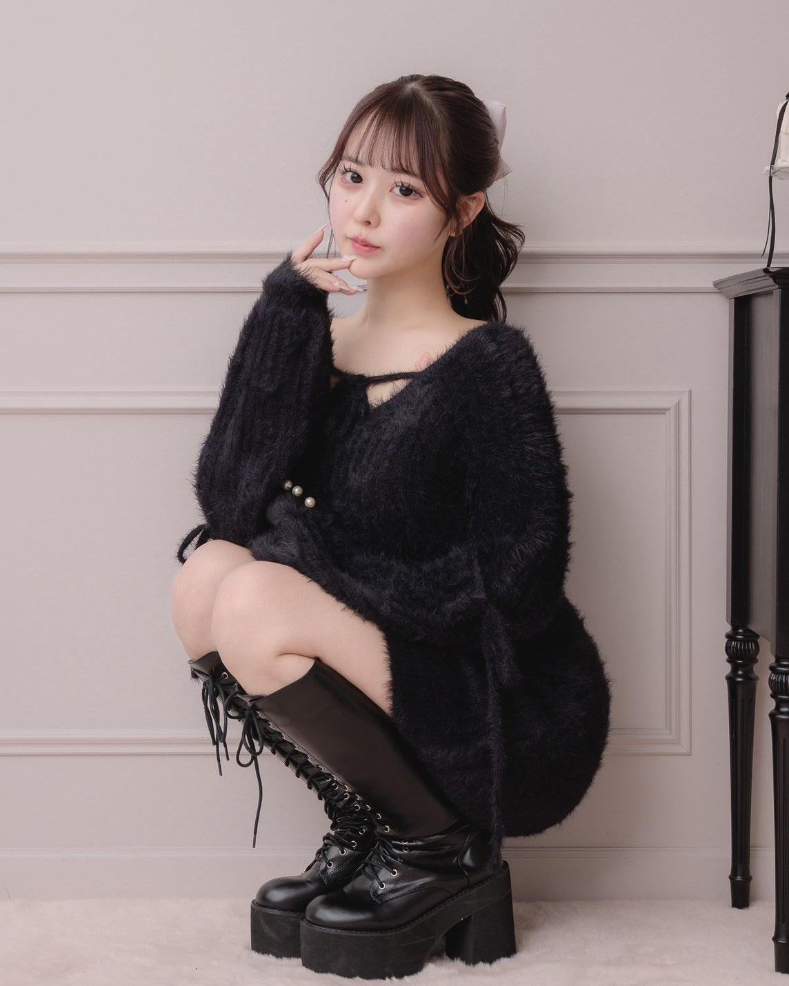 リボンテープフェザーニットワンピース – pium