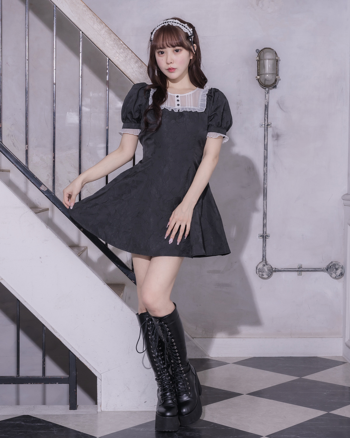 モデル身長:157cm/着用カラー:ブラックジャガード