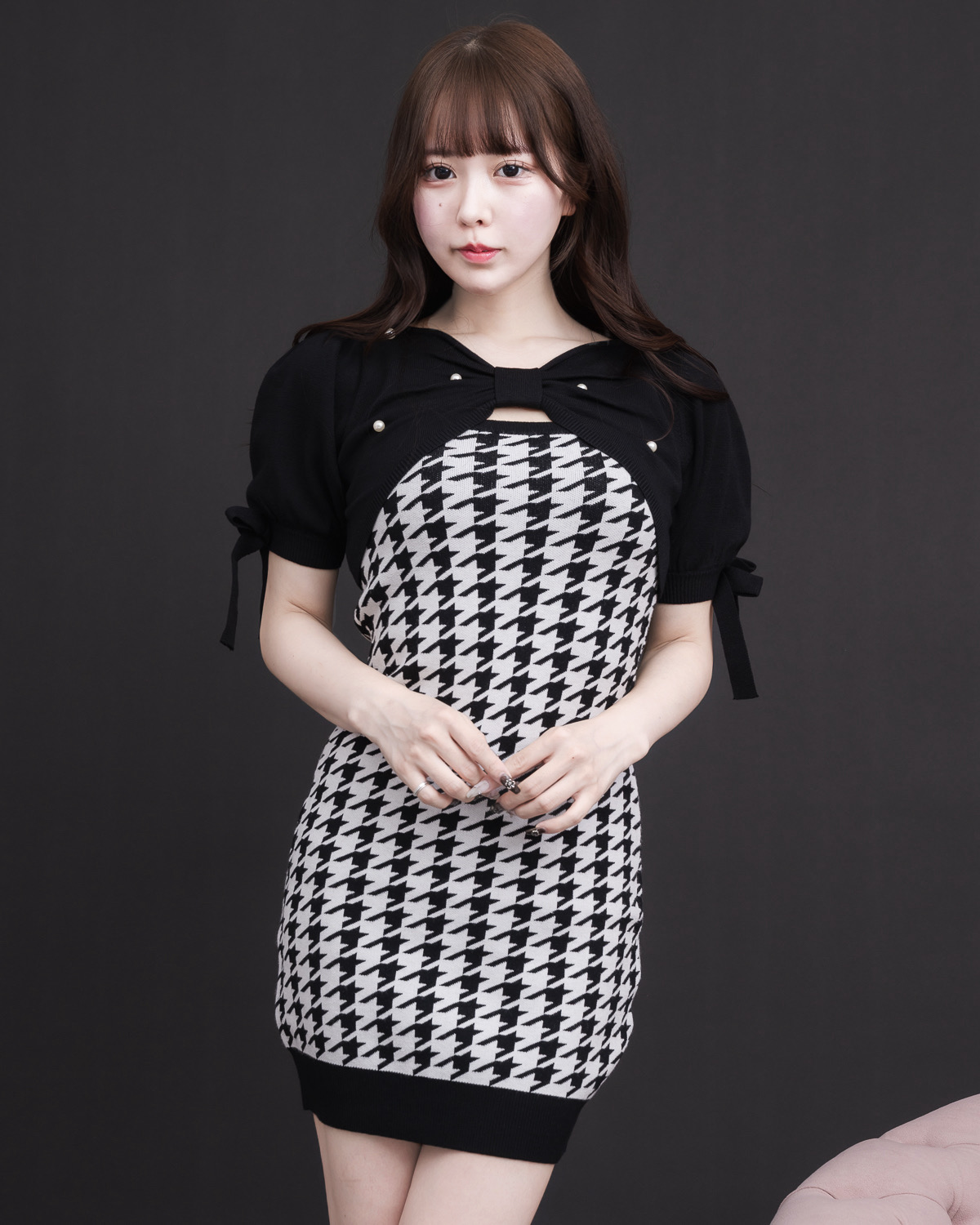 モデル身長：157cm/着用カラー:ブラック×ホワイト
