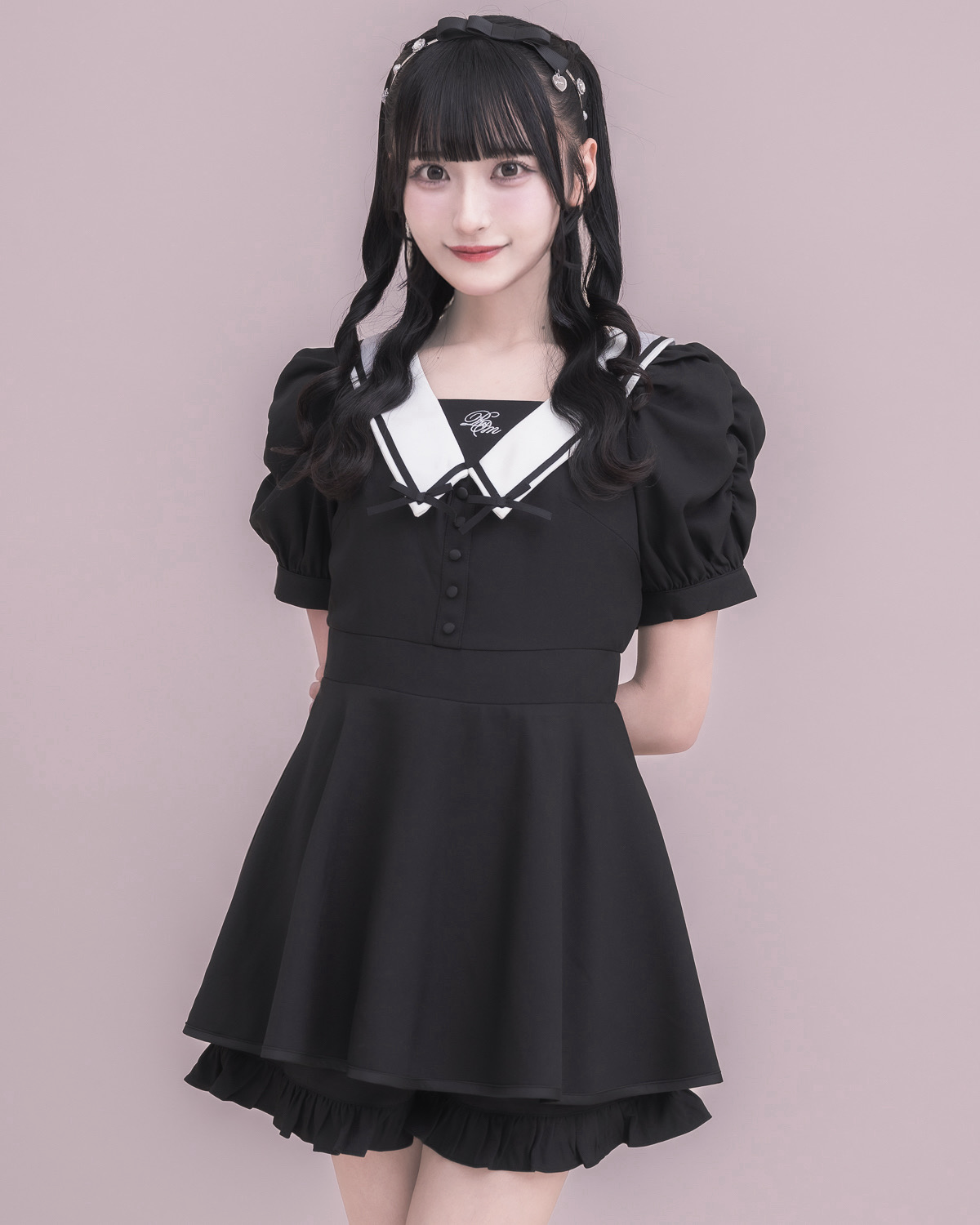 モデル身長:157cm/着用カラー:ブラック