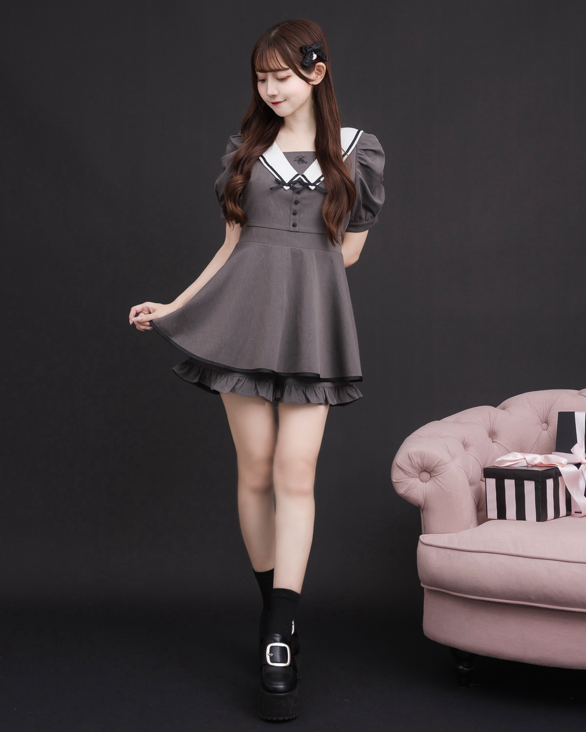 モデル身長：159cm/着用カラー:チャコール