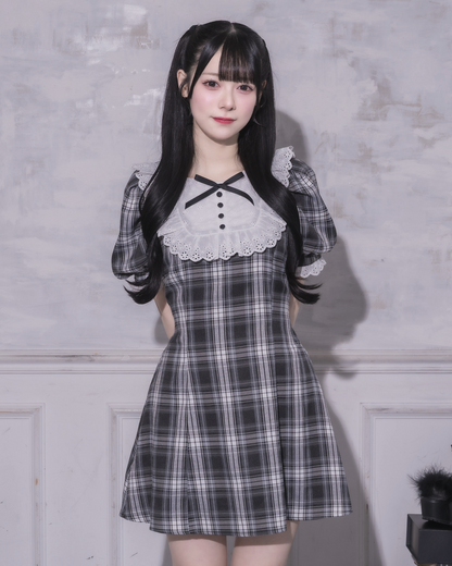 モデル身長：155cm/着用カラー : ブラックチェック