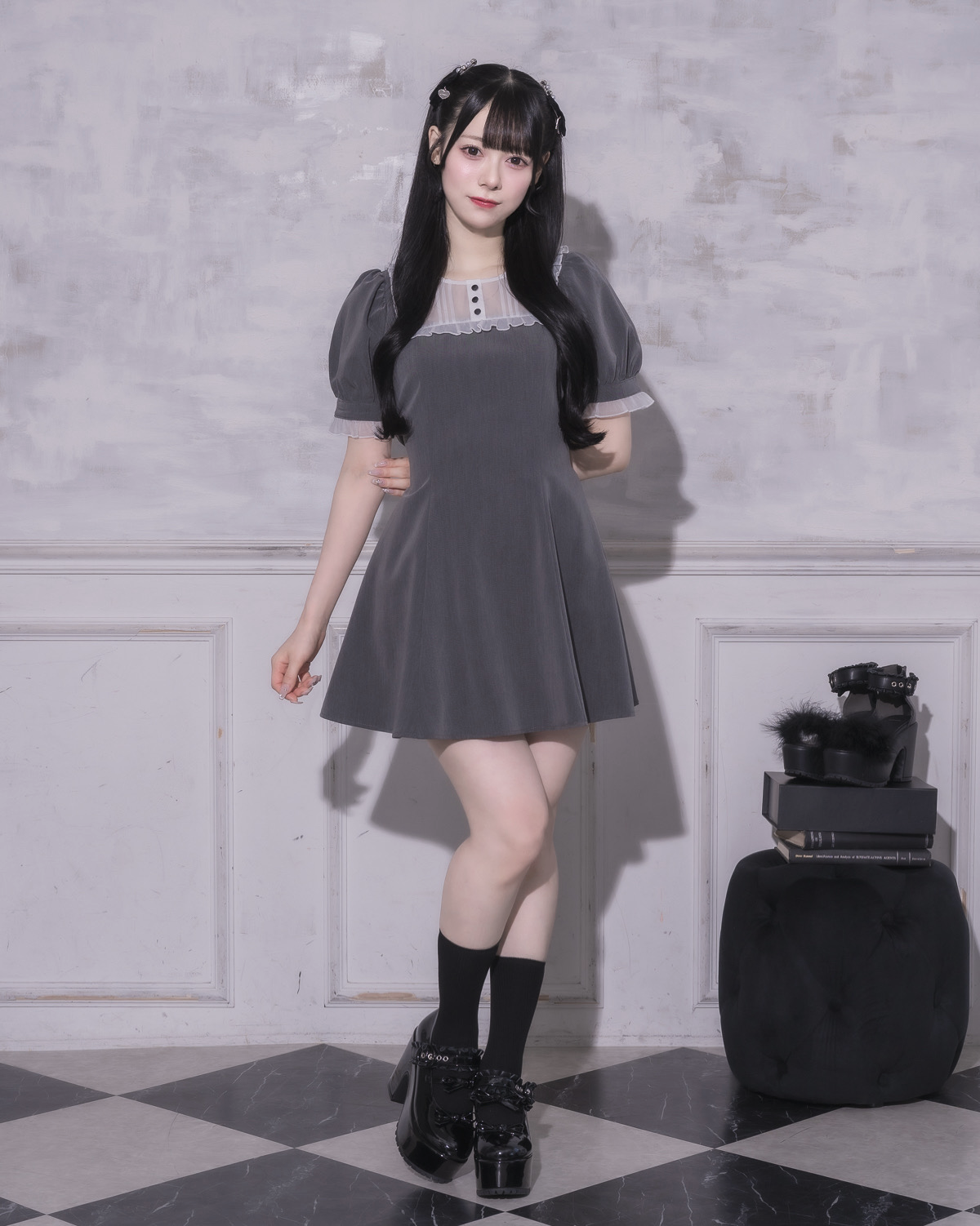 モデル身長:155cm/着用カラー:チャコール