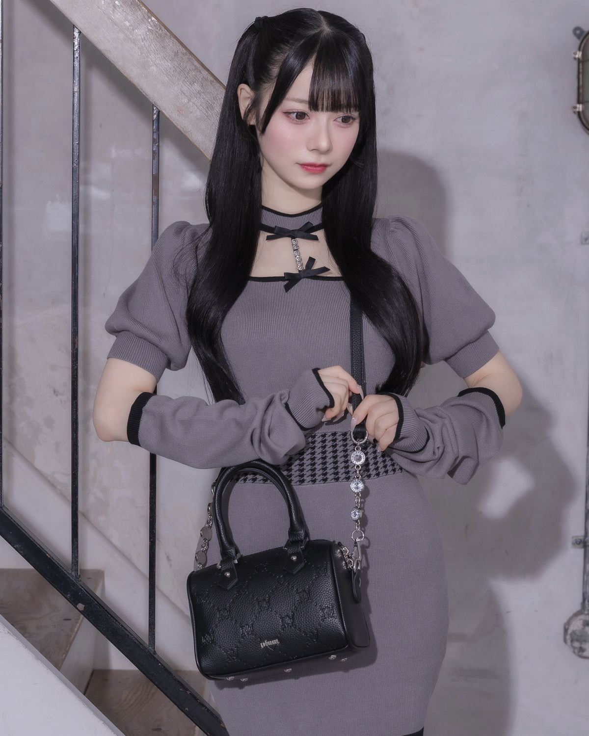 カラー:ブラック