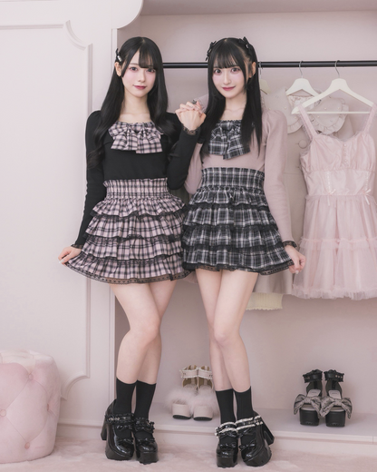 （左）モデル身長：155cm/着用カラー:ブラック（右）モデル身長：157cm/着用カラー:ピンク