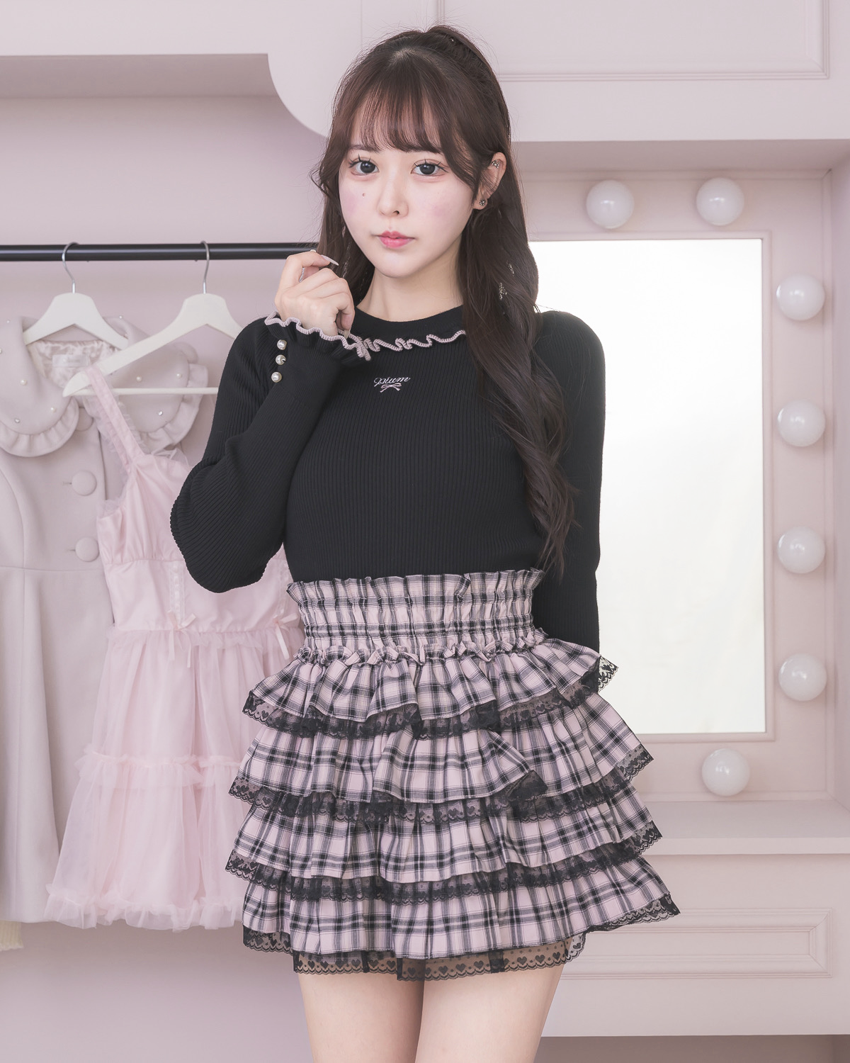 フリルハイネックニットトップス – pium フリルハイネックニットトップス – pium
