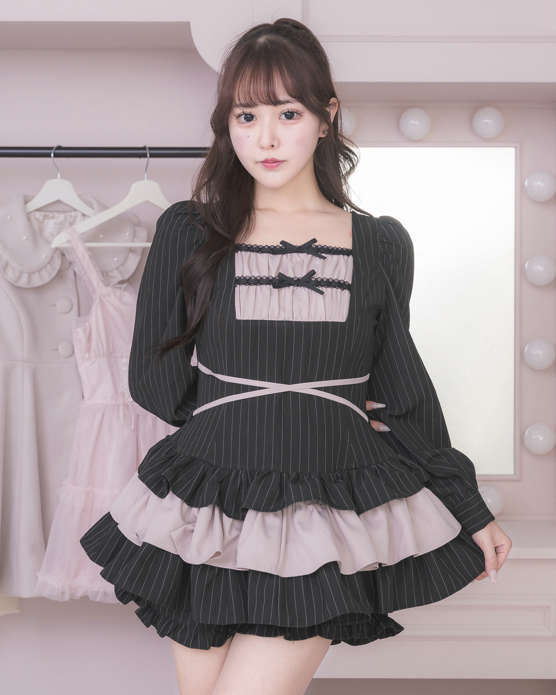 モデル身長：157cm/着用カラー:ブラックストライプ