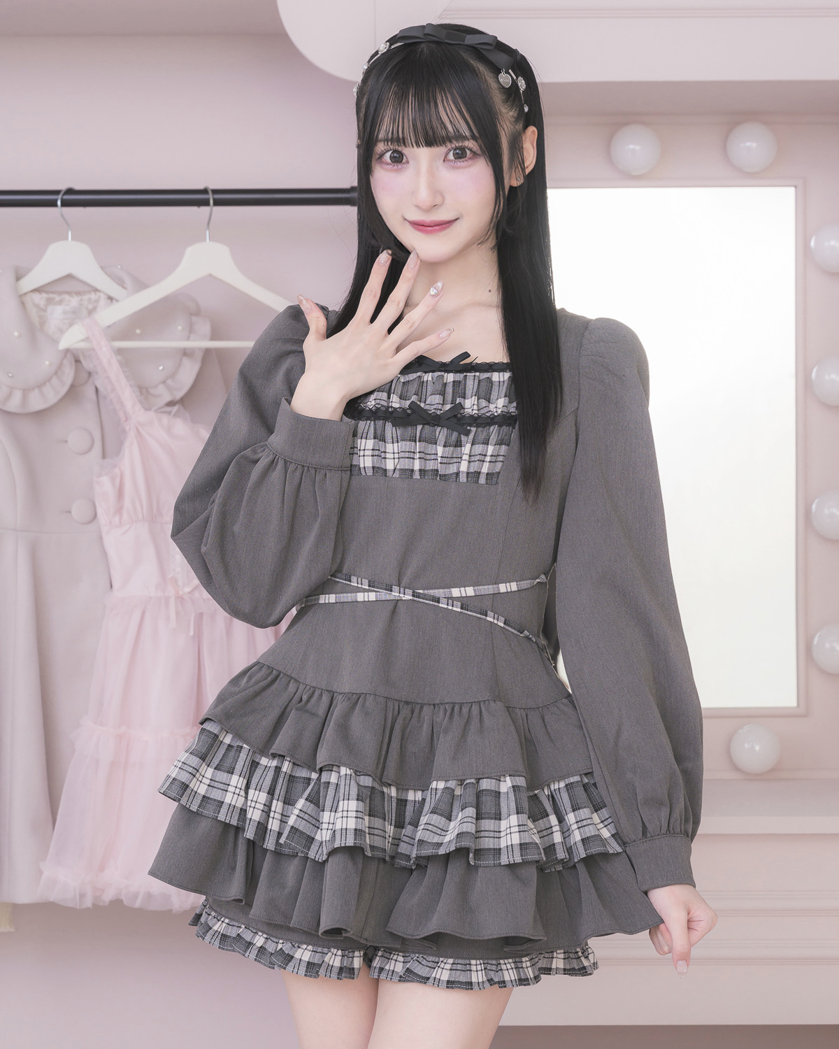 モデル身長:157cm/着用カラー:チャコール