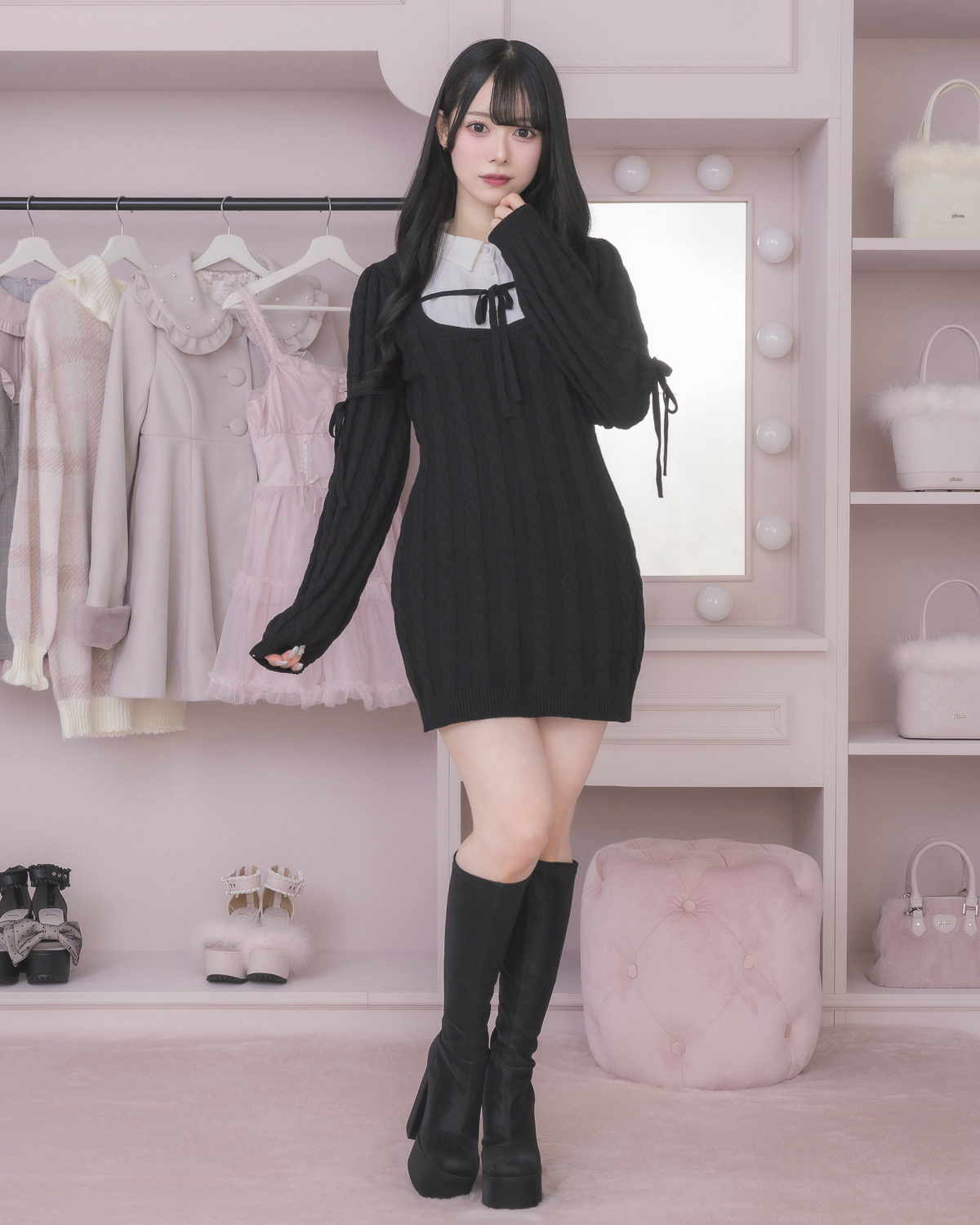 モデル身長:155cm/着用カラー:ブラック×ホワイト