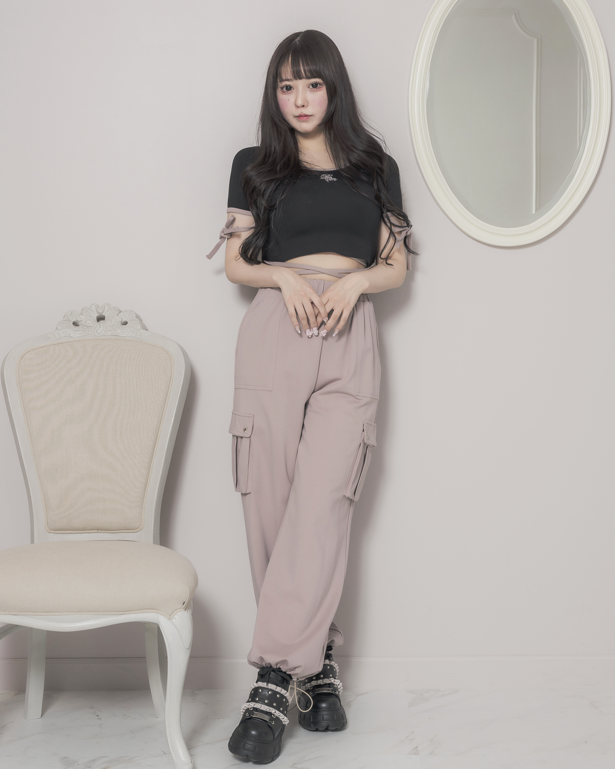 モデル身長:157cm/着用カラー:ブラック×ピンク