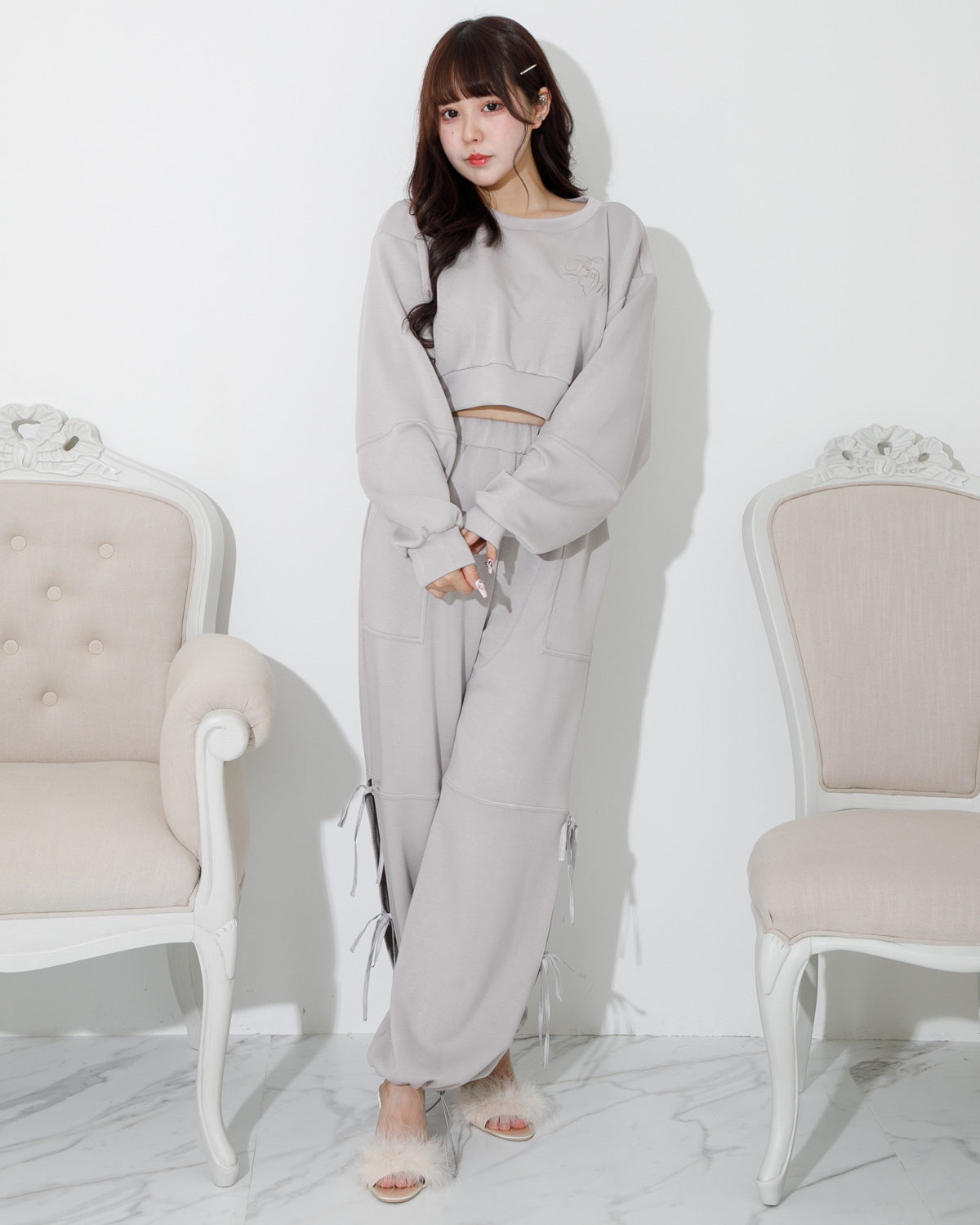 モデル身長:157cm/着用カラー:ラベンダーグレー