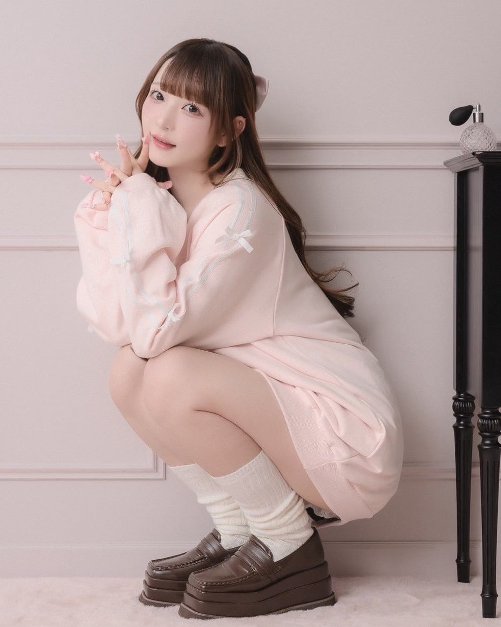 ビジューロゴリボンオーバーサイズスウェット – pium