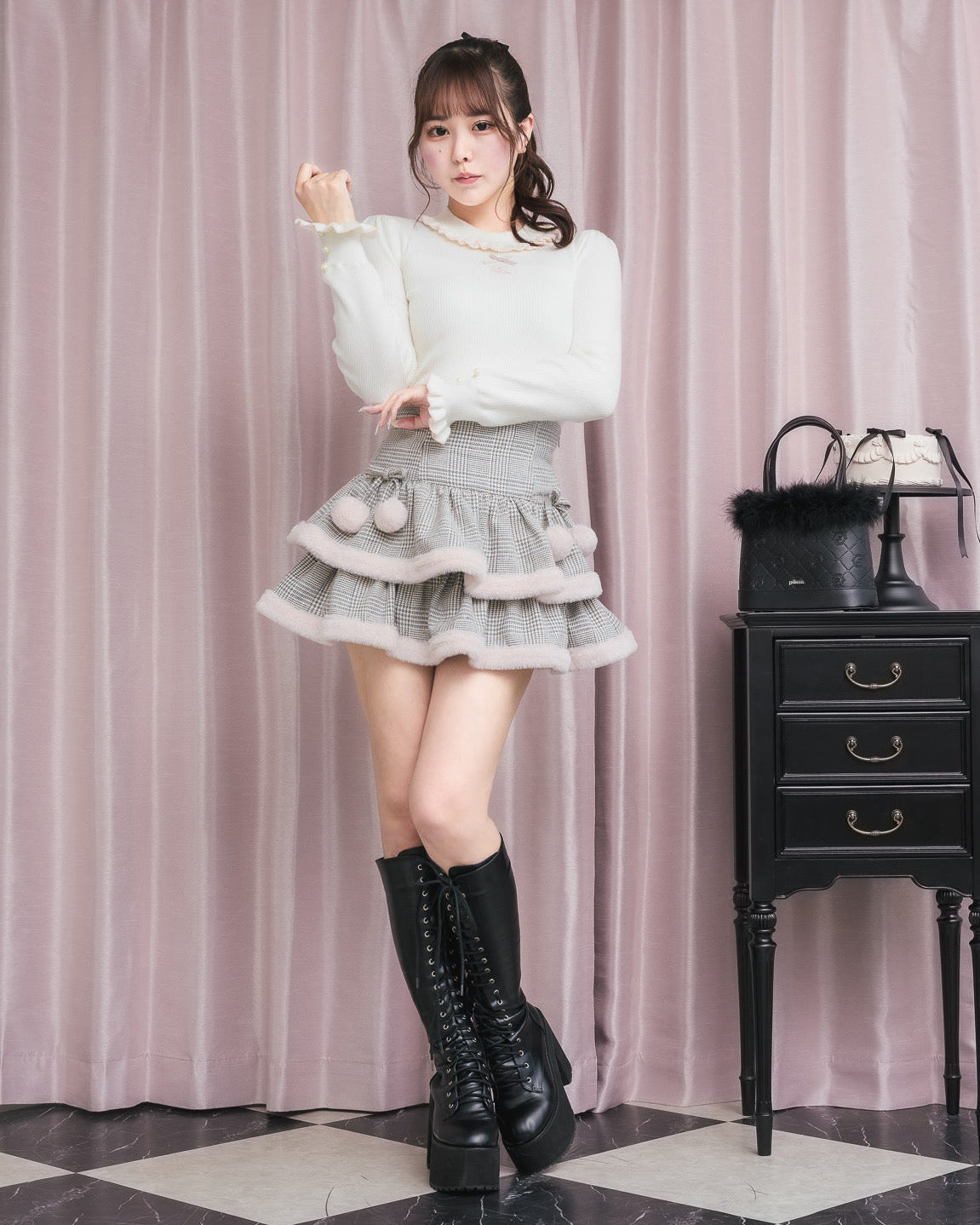 モデル身長:157cm/着用カラー:ホワイト×ピンク