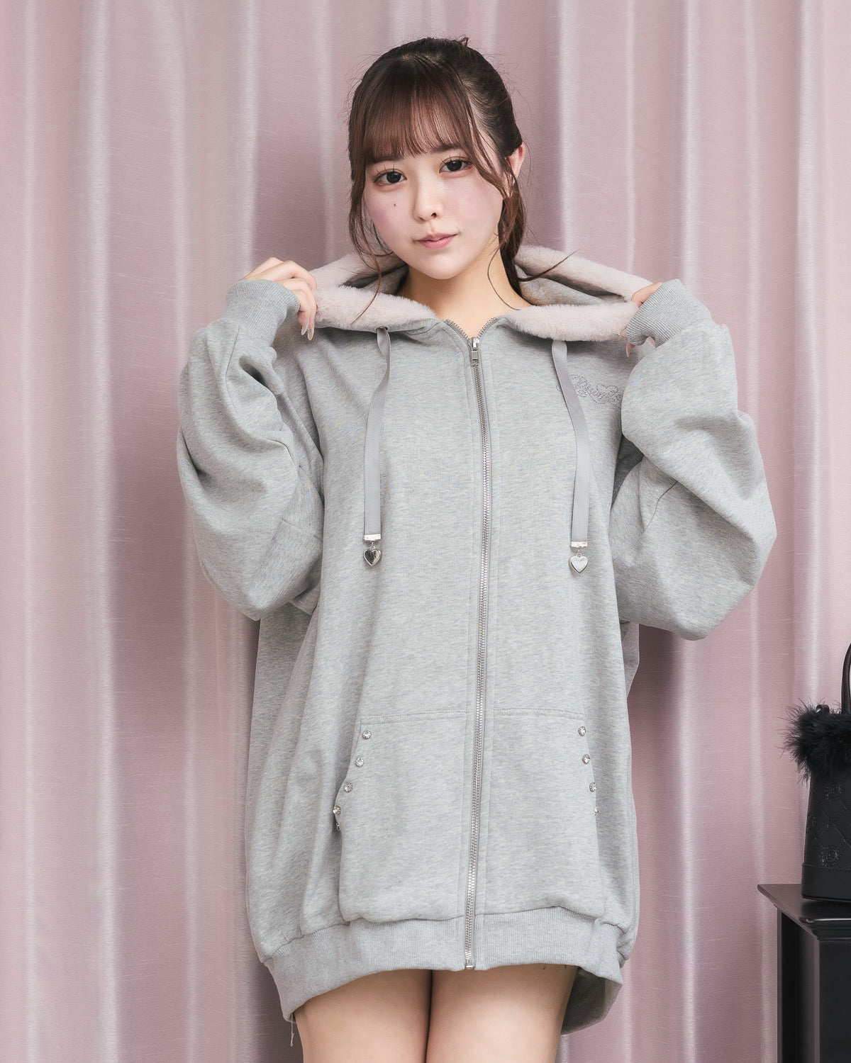 モデル身長:157cm/着用カラー:グレー
