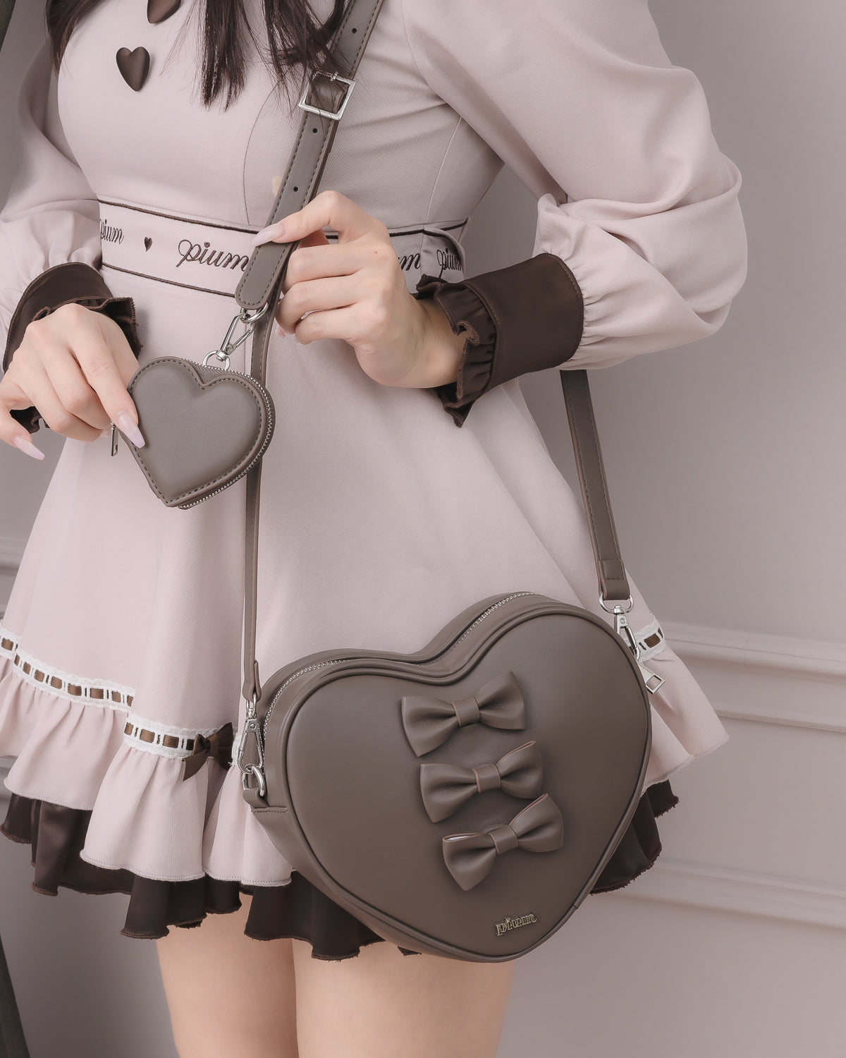 カラー：ブラウン