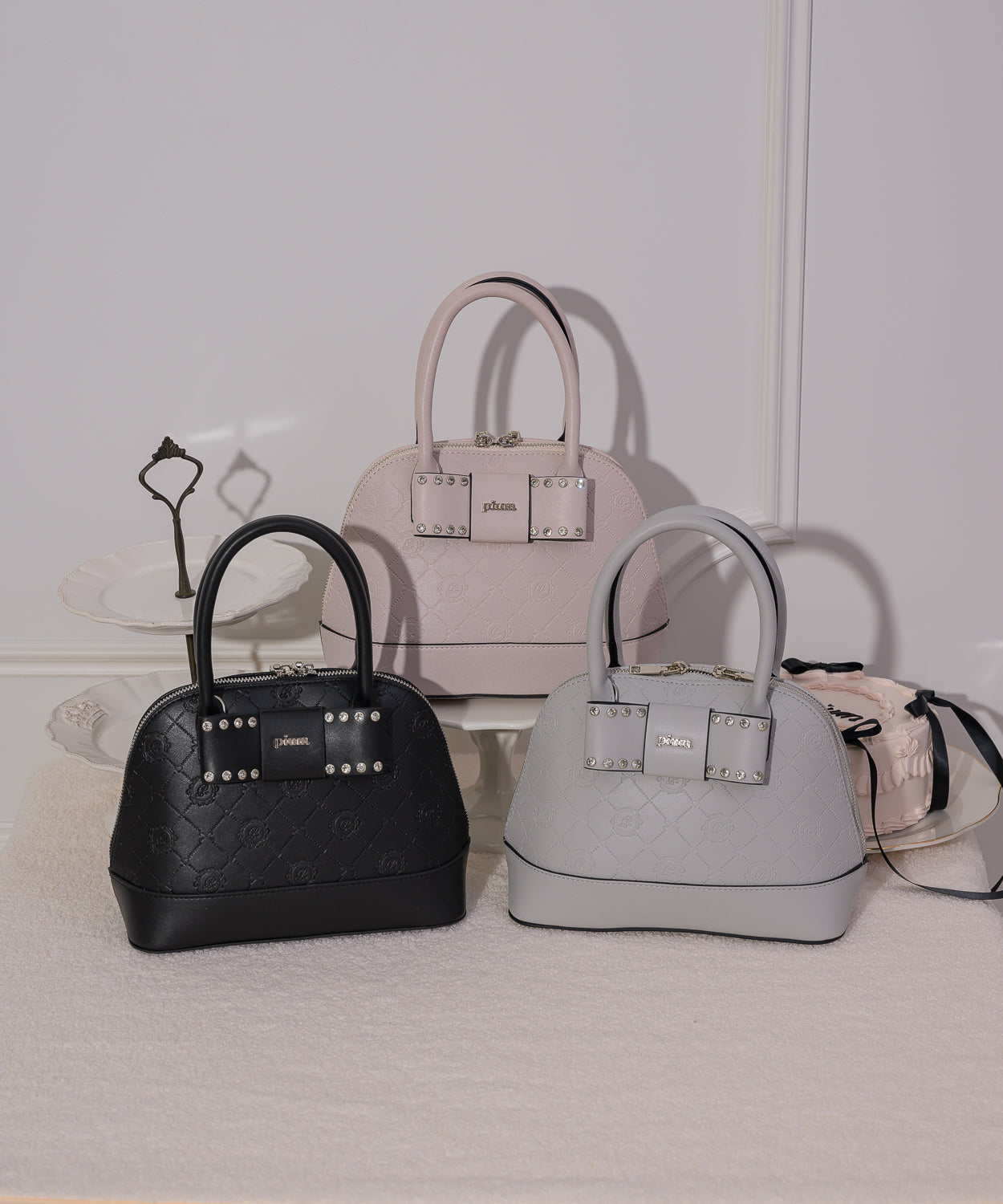 ビジューリボンモノグラムバッグ