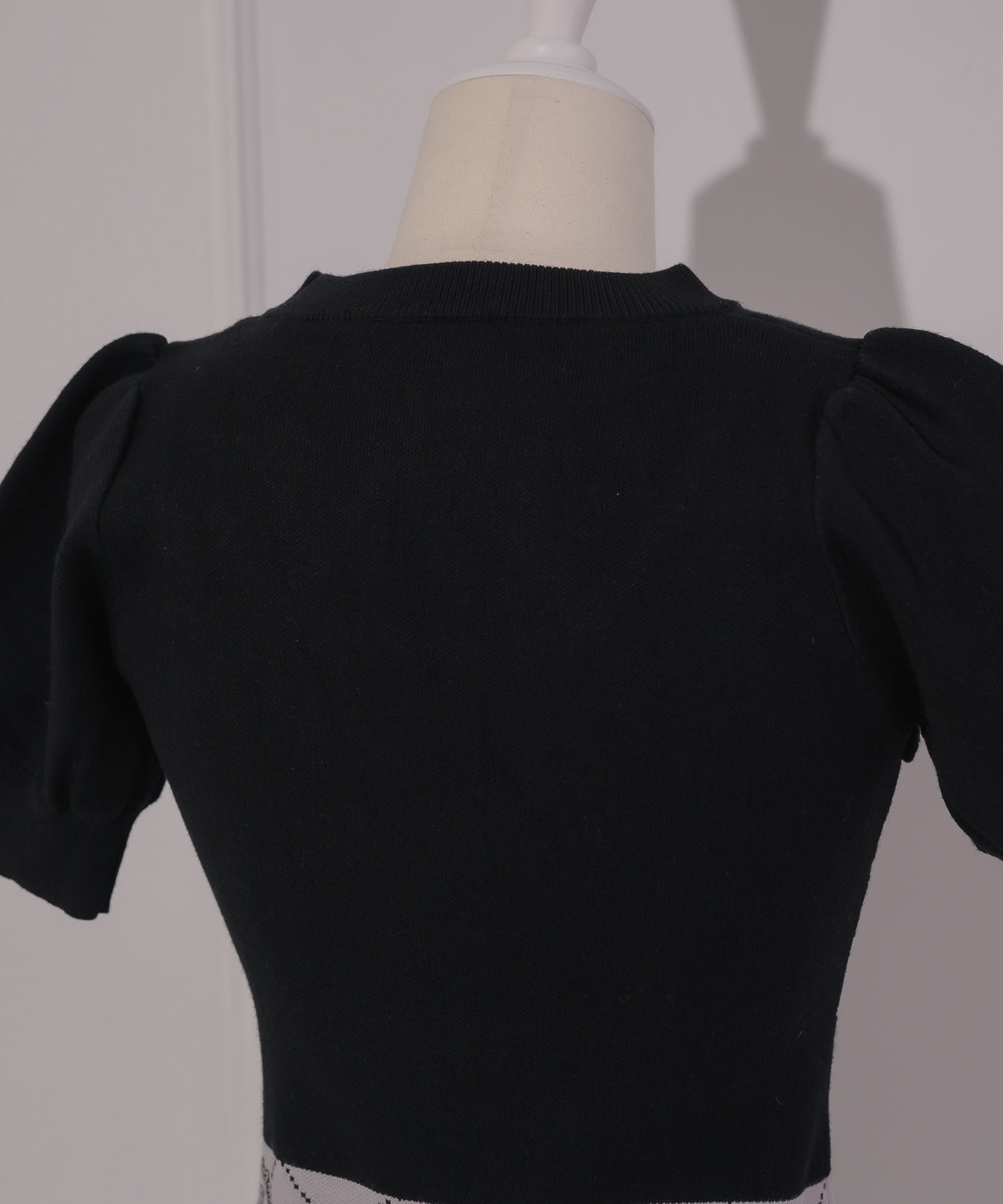 piumモノグラムカットアウトニットワンピース