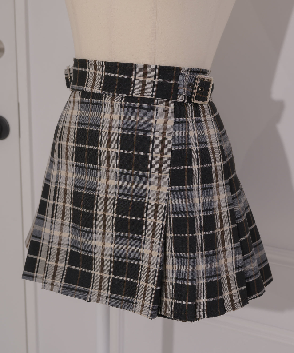 サイドベルトプリーツスカパン