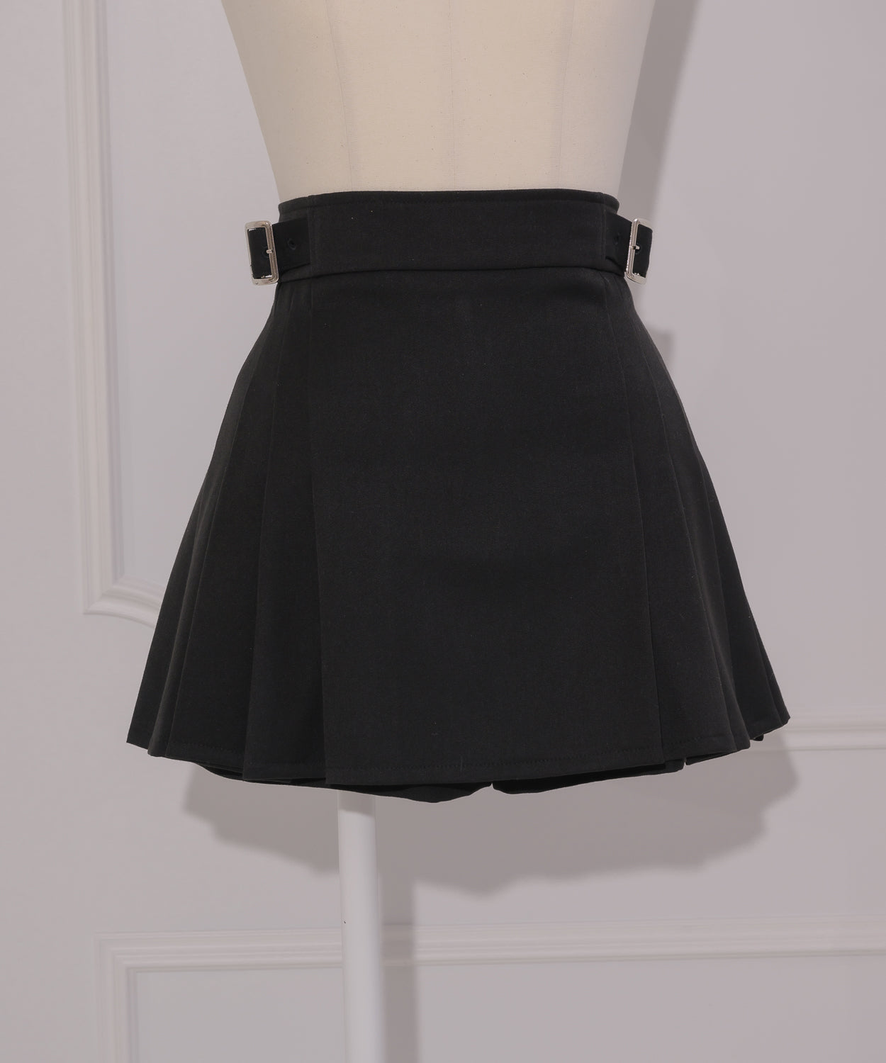 カラー:ブラック